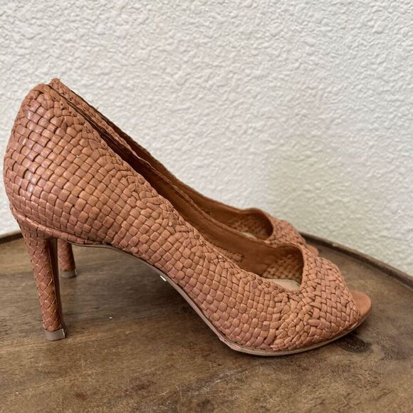 Prada Leather Woven Peep Open Toe Pump Heels Women's Size 38 US 8 - Picture 6 of 9